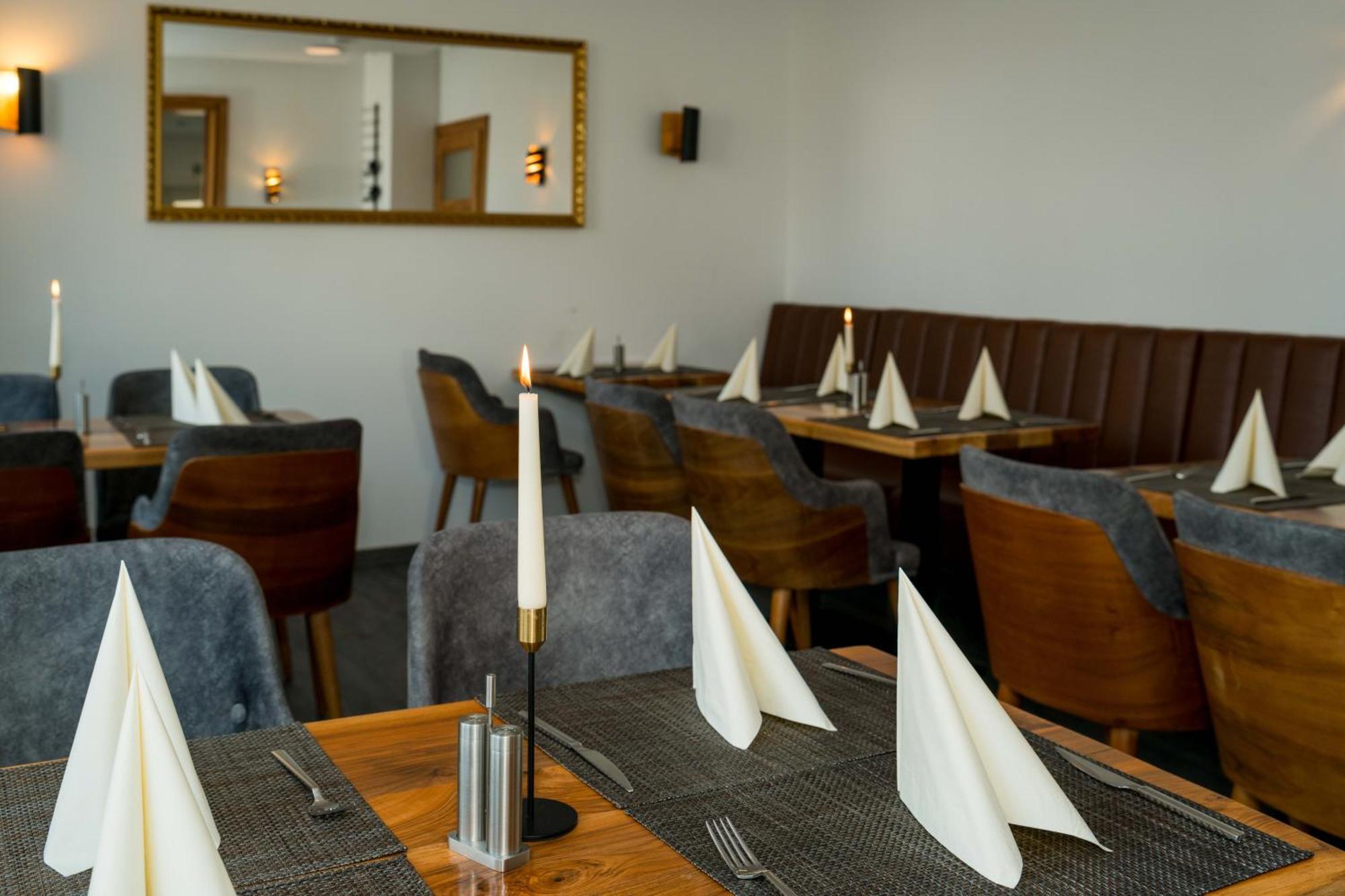 Roca Restaurant Und Hotel Bommersheim Esterno foto