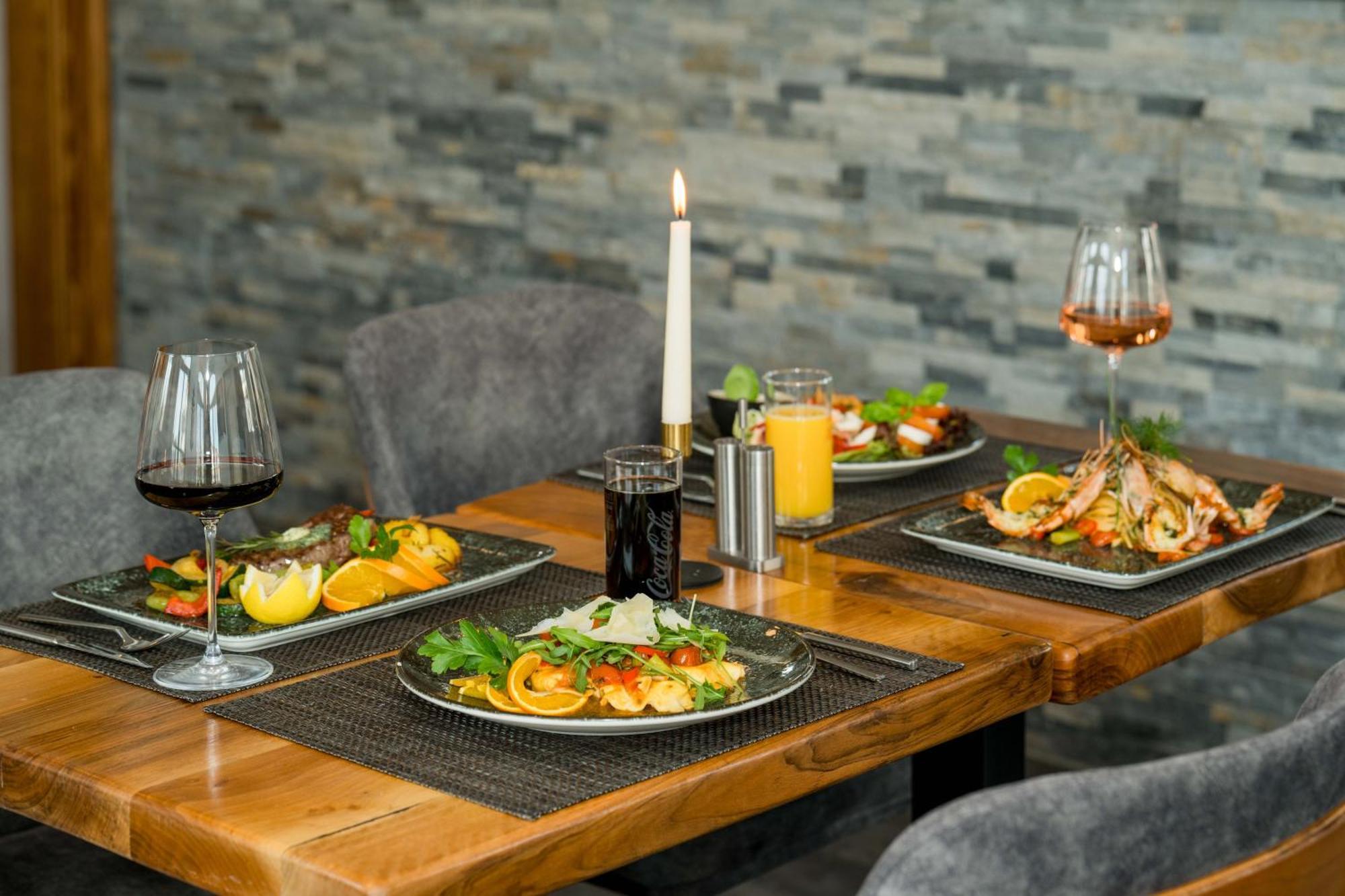 Roca Restaurant Und Hotel Bommersheim Esterno foto